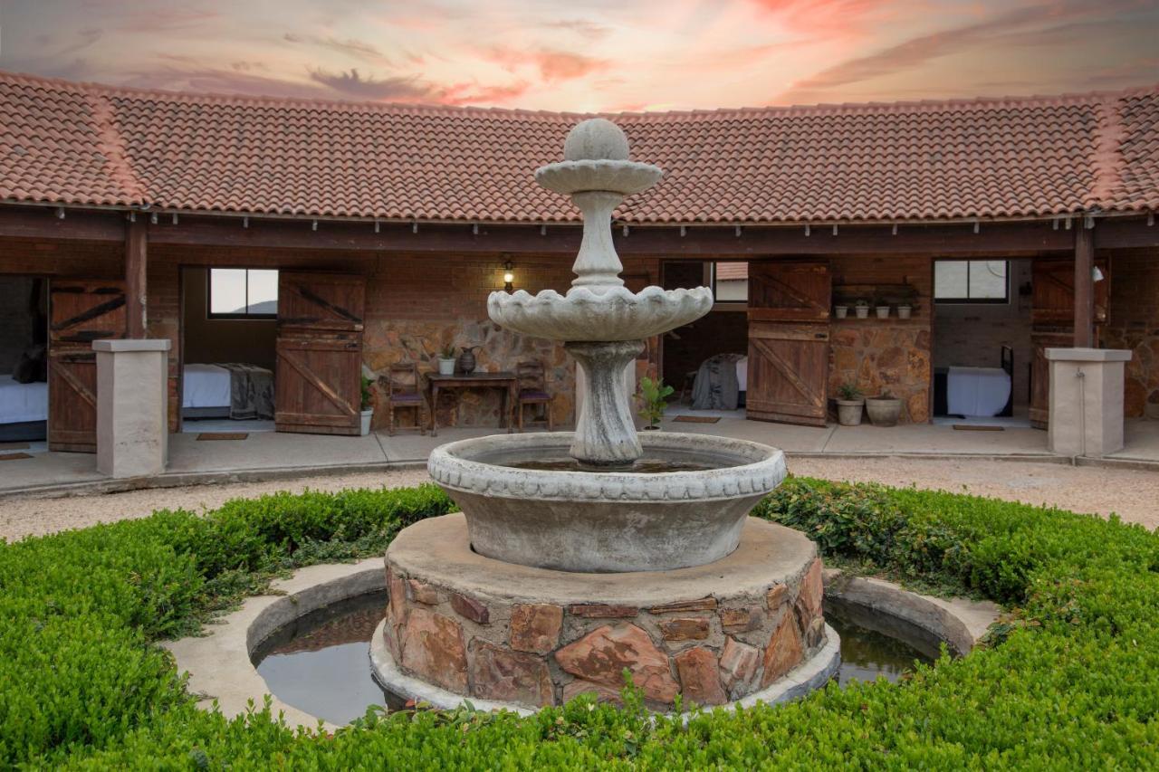 Вілла Mount High Luxury Stables Лейденбурґ Екстер'єр фото