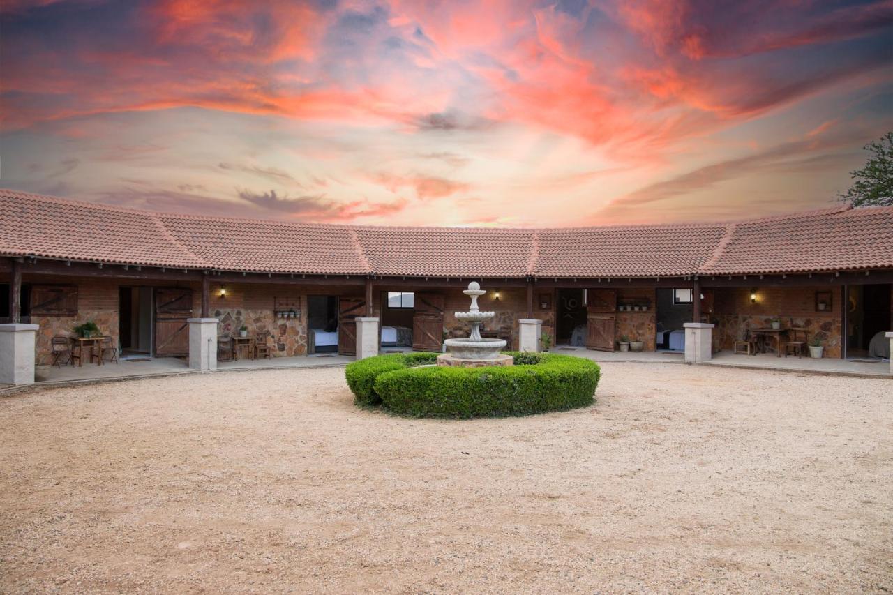 Вілла Mount High Luxury Stables Лейденбурґ Екстер'єр фото