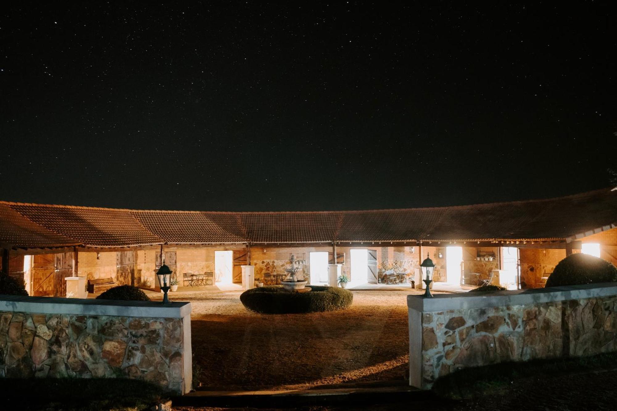 Вілла Mount High Luxury Stables Лейденбурґ Екстер'єр фото